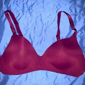 VS T-shirt Lightly Lined Wireless Bra